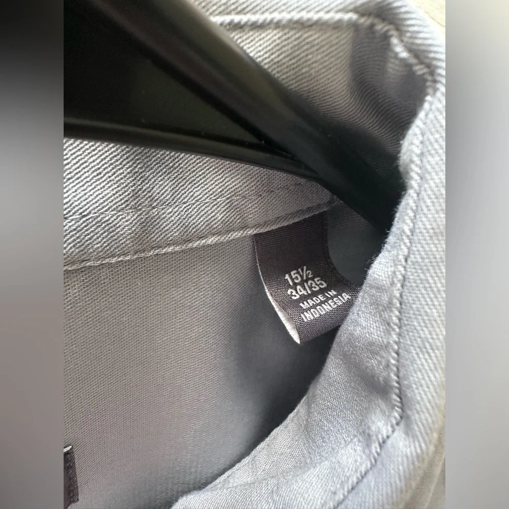 Van Heusen Men's Gray Dress Shirt